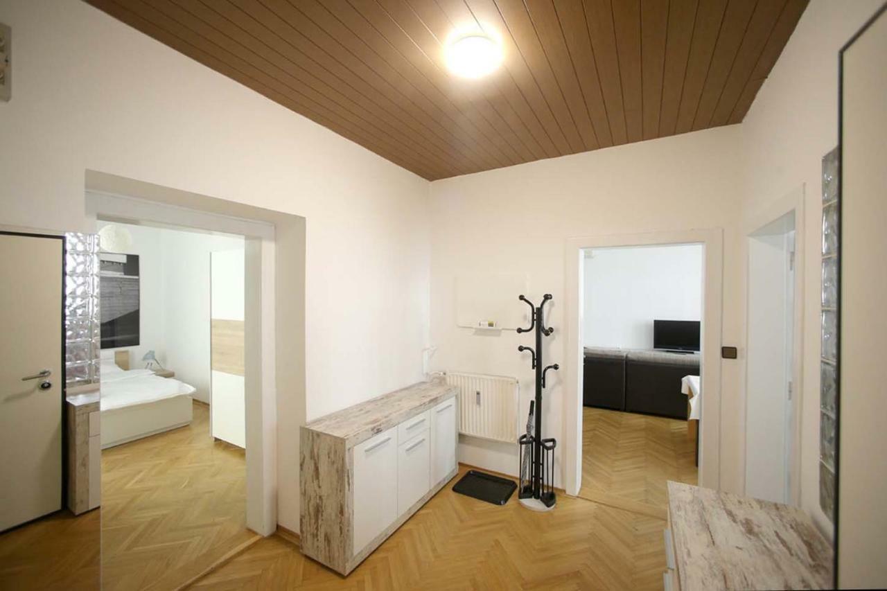 Skyscraper Apartment Tour As Lublaň Exteriér fotografie