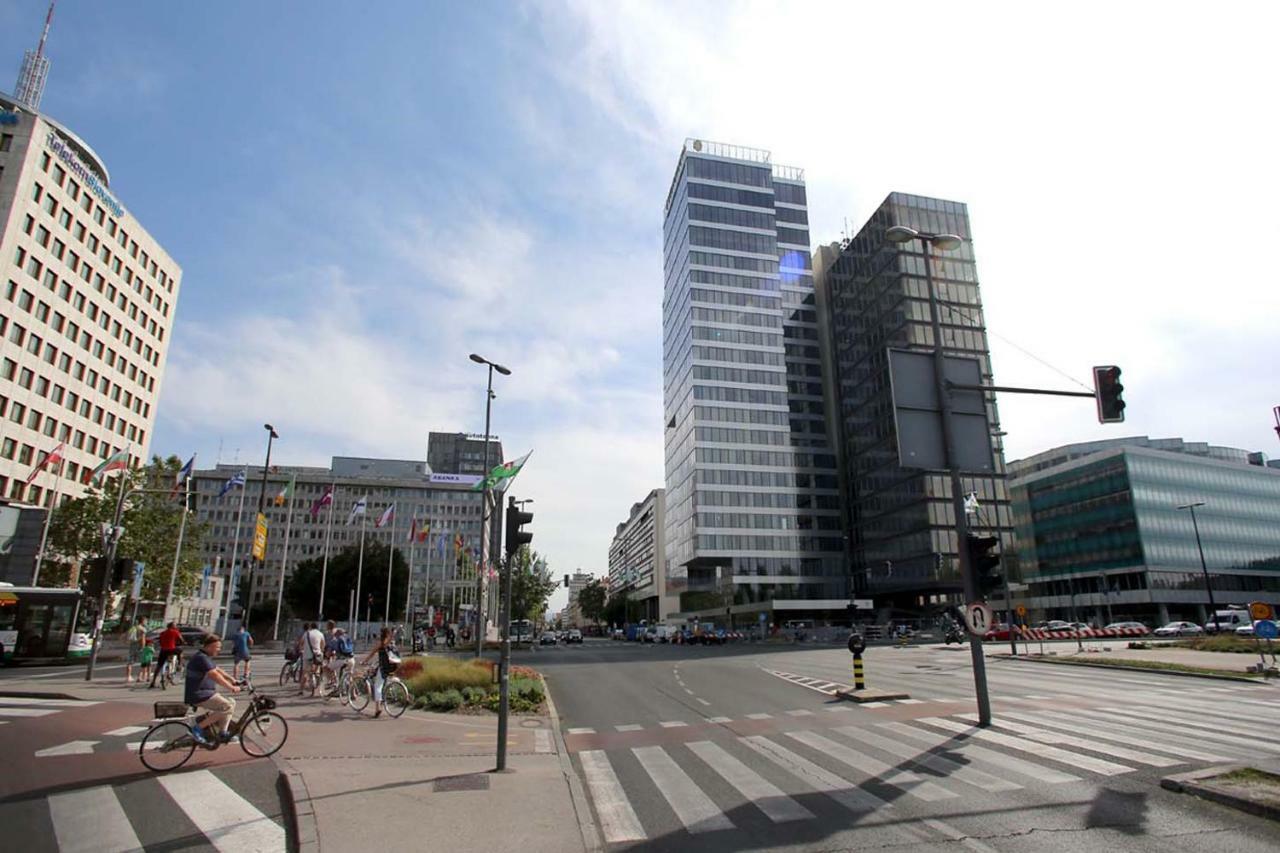 Skyscraper Apartment Tour As Lublaň Exteriér fotografie
