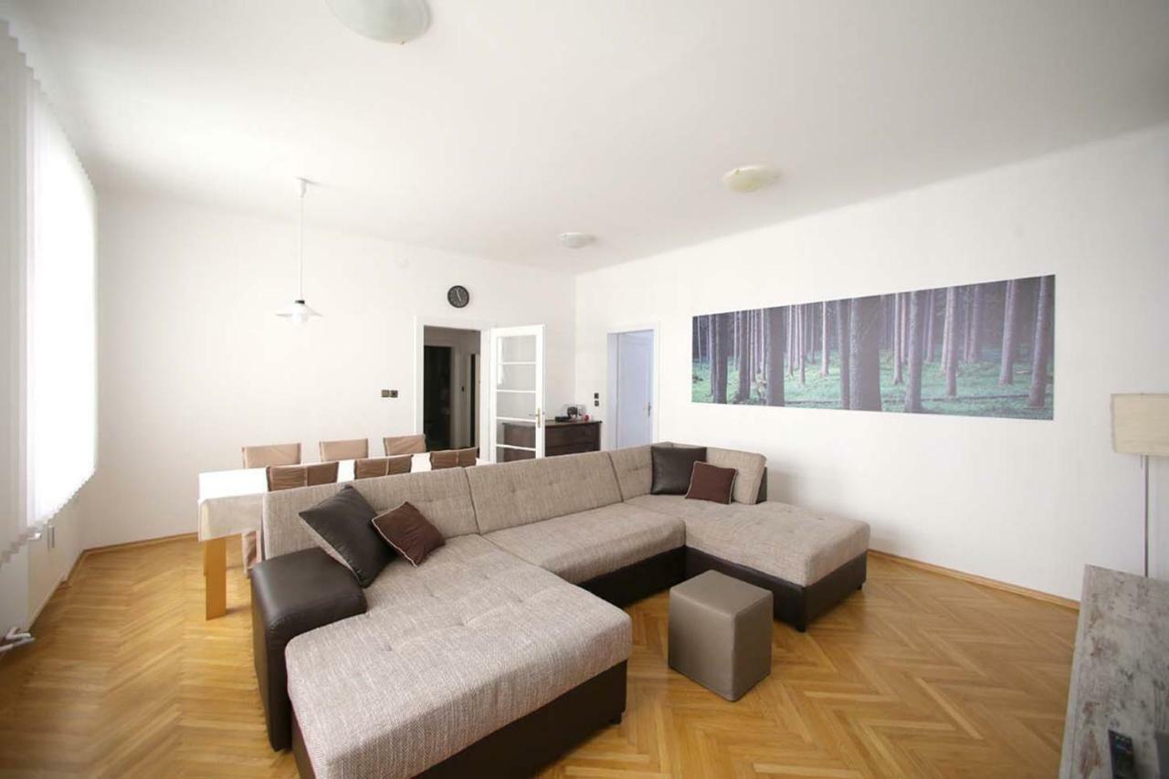 Skyscraper Apartment Tour As Lublaň Exteriér fotografie